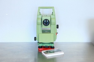 Тахеометр Leica TCR802 R400 2'' (б/у)